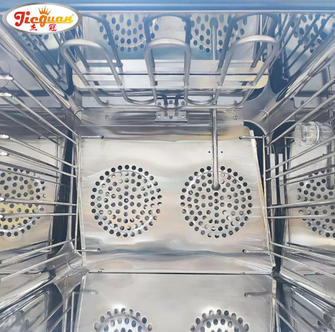 Four &agrave; micro-ondes