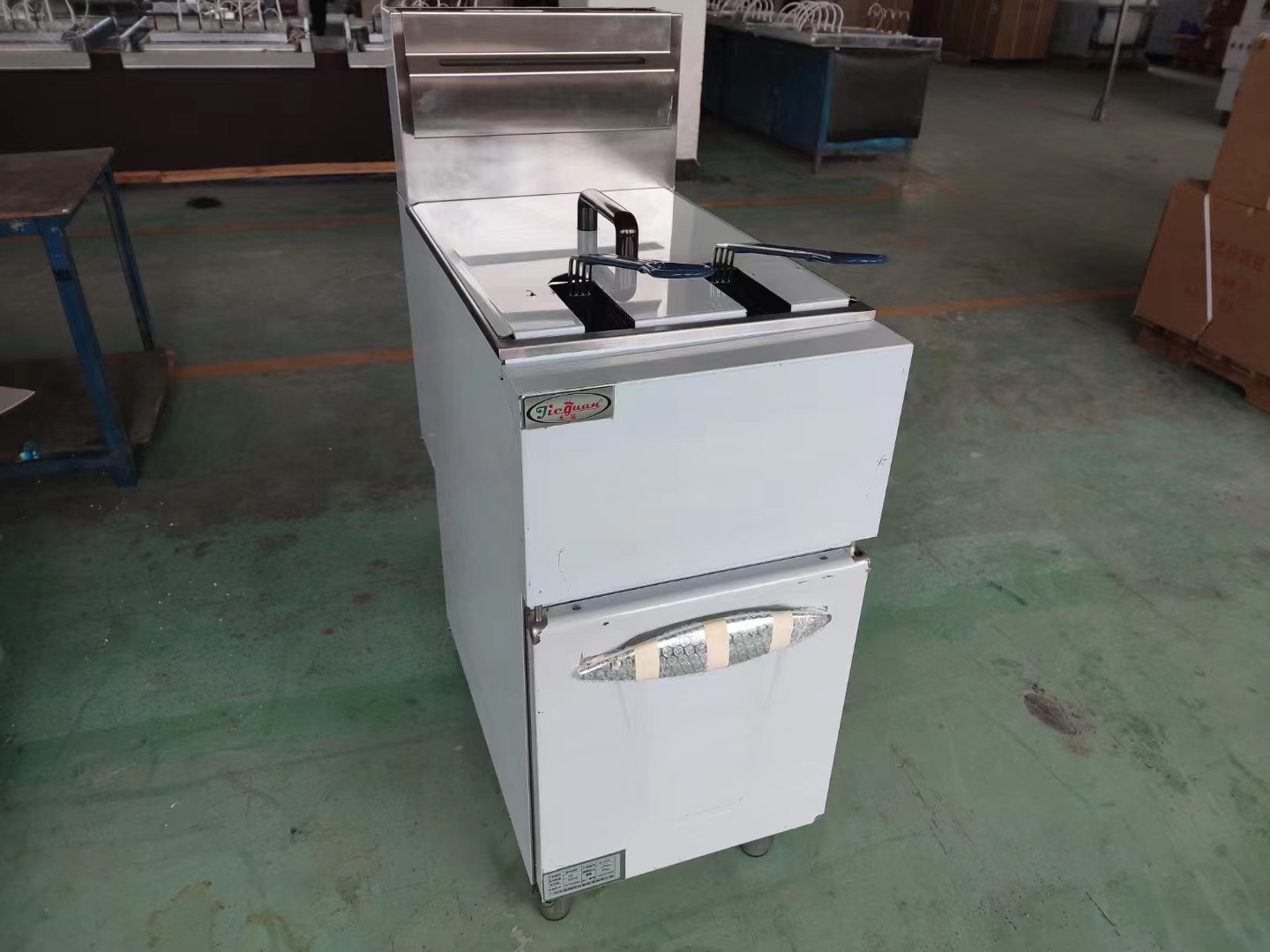 Friteuse gaz inox 30L 1 cuve 2 paniers